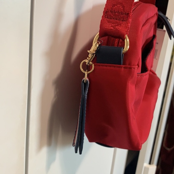 Tommy Hilfiger Red Nylon Bag - Picture 3 of 4